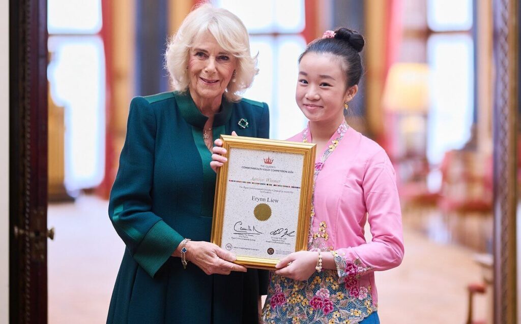 La Reina Camilla ofrece una recepcion para los ganadores del QCEC 2024 3 1024x638 - La Reina Camilla organiza una recepción en honor a los ganadores del Concurso de Ensayo de la Commonwealth 2024