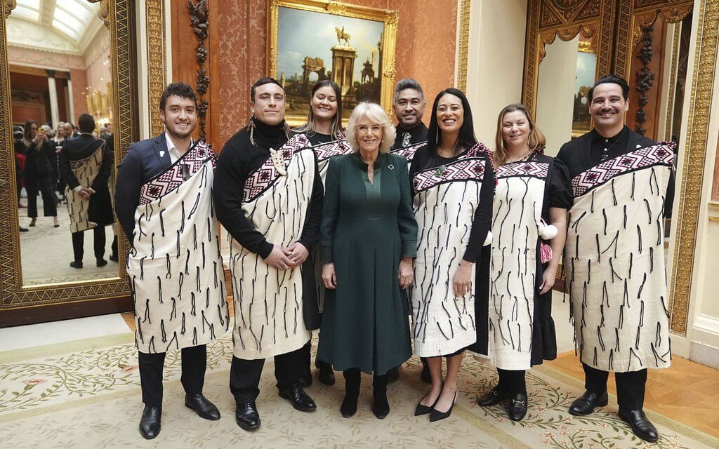 La Reina Camilla ofrece una recepcion para los ganadores del QCEC 2024 7 - La Reina Camilla organiza una recepción en honor a los ganadores del Concurso de Ensayo de la Commonwealth 2024