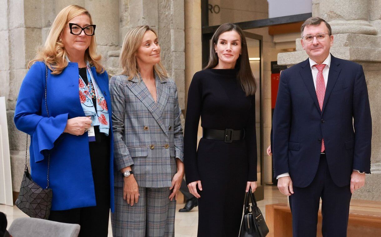 La Reina Letizia celebra los 25 años de la Fundación Aequitas en una emotiva ceremonia en el Museo del Prado