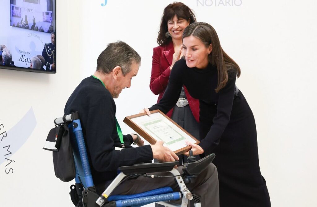 La Reina Letizia asiste al 25o Aniversario de la Fundacion Aequitas 4 1024x671 - La Reina Letizia celebra los 25 años de la Fundación Aequitas en una emotiva ceremonia en el Museo del Prado