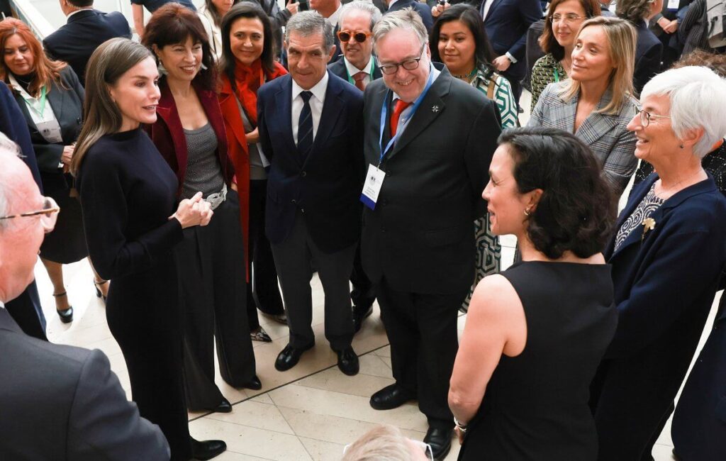 La Reina Letizia asiste al 25o Aniversario de la Fundacion Aequitas 7 1024x650 - La Reina Letizia celebra los 25 años de la Fundación Aequitas en una emotiva ceremonia en el Museo del Prado