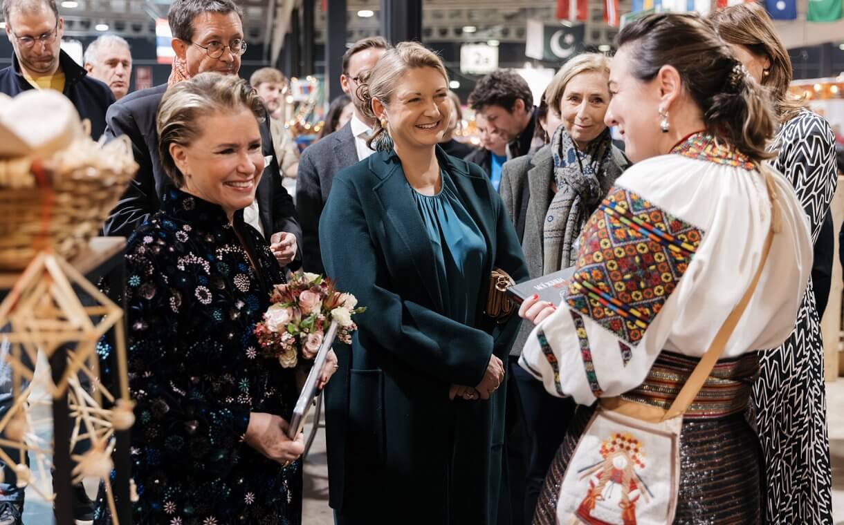 La Gran Duquesa María Teresa y la Princesa Estefanía en el Bazar Internacional 2024