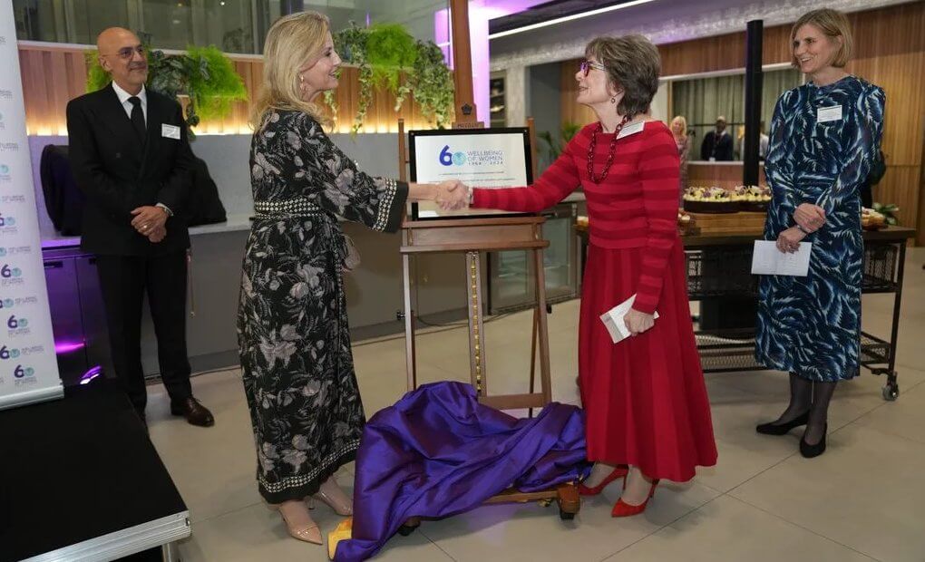 La duquesa de Edimburgo asiste a la recepcion del aniversario del Bienestar de la Mujer 5 - La Duquesa de Edimburgo celebra seis décadas de dedicación al bienestar de la mujer