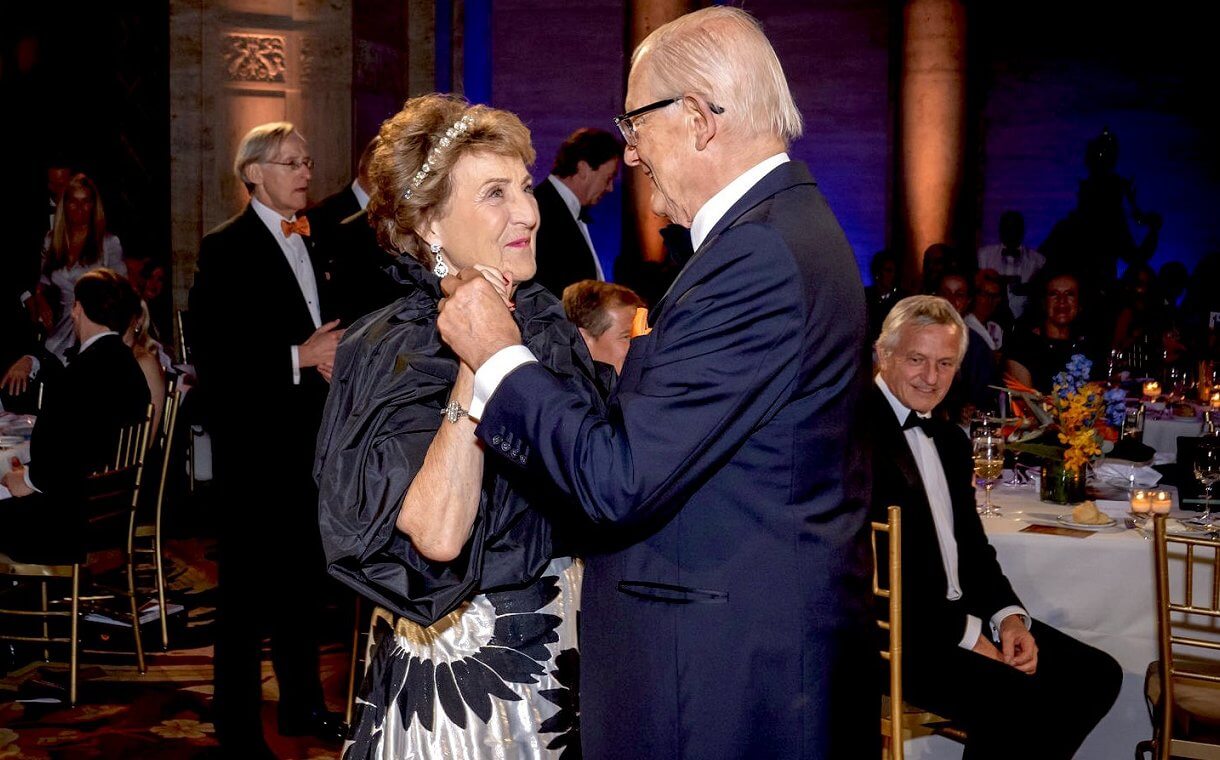 La Princesa Margriet de los Países Bajos brilla en el 43.º Baile de la NAF en Nueva York