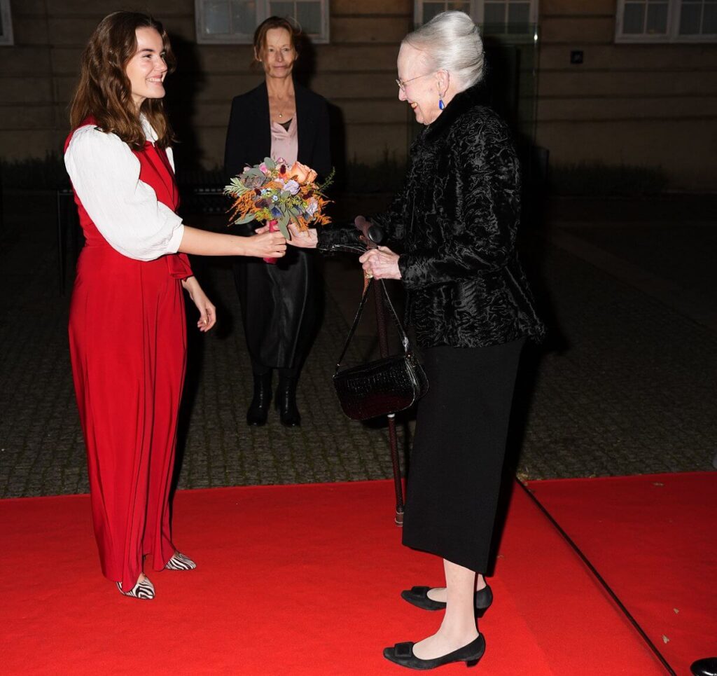 La reina Margarita recibe el premio Kristeligt Dagblad 2024 3 1024x965 - La Reina Margarita de Dinamarca Recibe el Premio Kristeligt Dagblad 2024