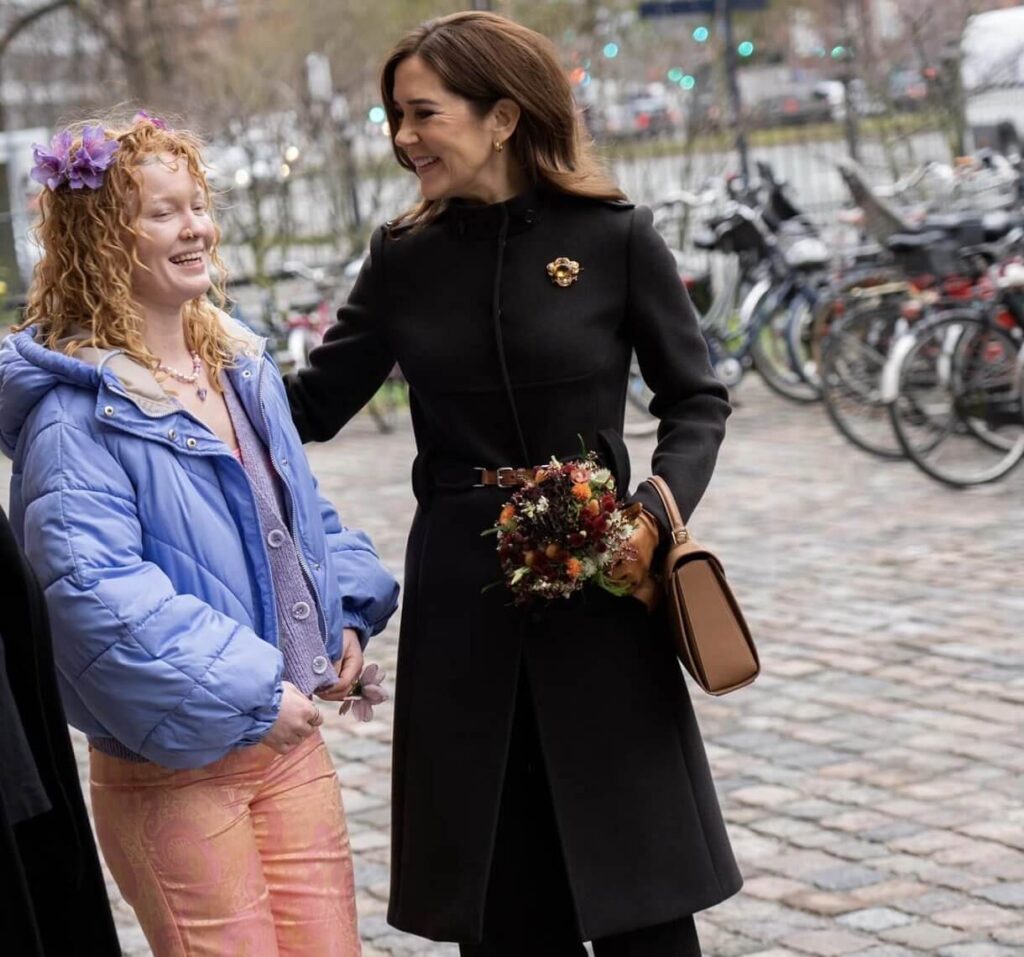 La reina Maria asiste a la inauguracion de un monumento a la condesa Danner 04 1024x957 - La Reina María inaugura un monumento a la Condesa Danner en Copenhague