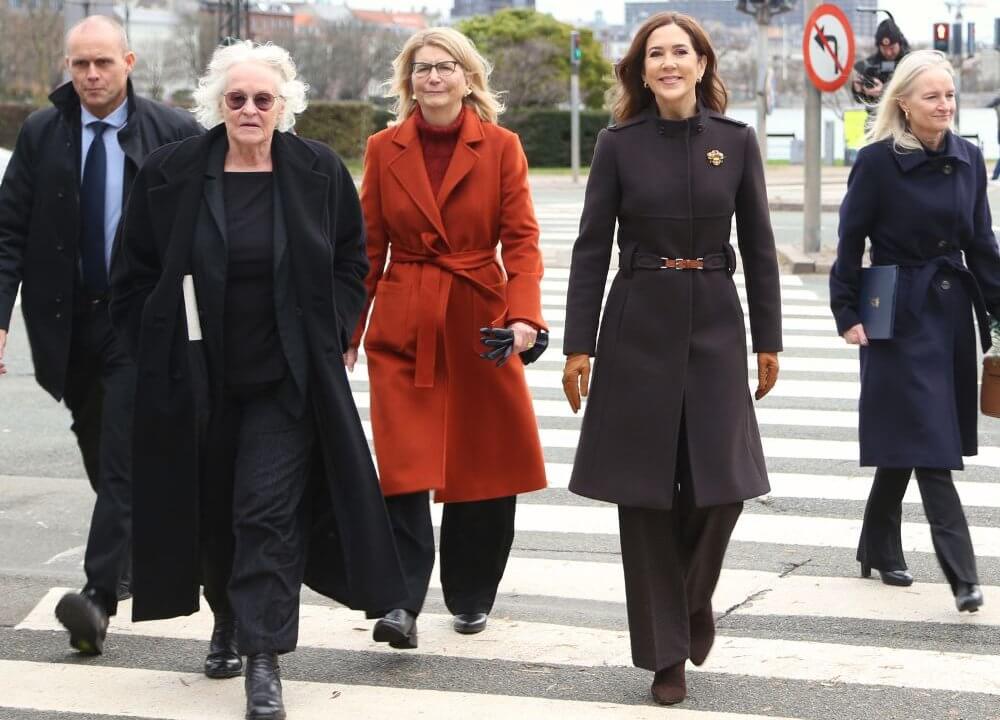 La reina Maria asiste a la inauguracion de un monumento a la condesa Danner 10 - La Reina María inaugura un monumento a la Condesa Danner en Copenhague