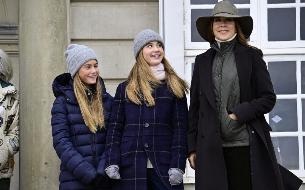 La reina Maria y la princesa Josefina asisten a la caza de Hubertus 2024 04 1024x638 - La Reina María y la Princesa Josefina en la Tradicional Carrera de Hubertus 2024