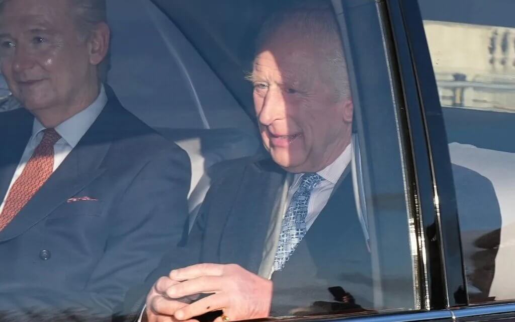 El rey Carlos organiza un almuerzo previo a Navidad en el Palacio de Buckingham