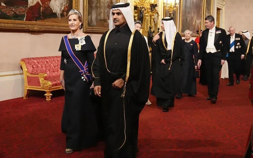 El rey Carlos y la reina Camila ofrecen un banquete de Estado para el emir de Qatar 02 - El Rey Carlos y la Reina Camila ofrecen un Banquete de Estado para el Emir de Qatar