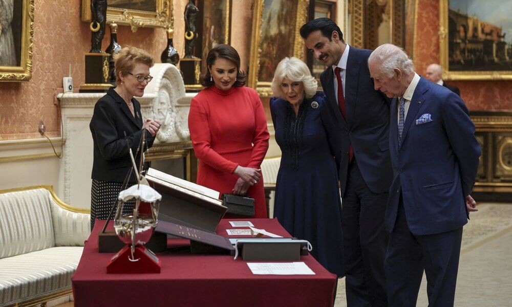 El rey Carlos y la reina Camila reciben al Emir de Qatar y a su esposa 7 - El Rey Carlos y la Reina Camila reciben al Emir de Qatar y a su esposa