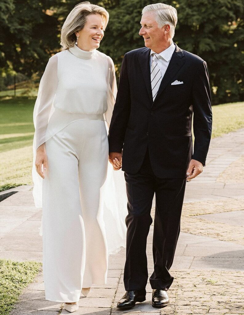 El rey y la reina de Belgica celebran sus bodas de plata 2 793x1024 - Los reyes de Bélgica celebran sus bodas de plata