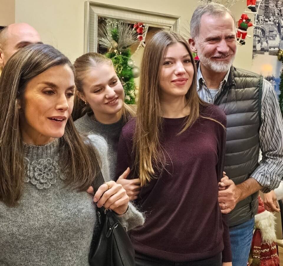 La Familia Real Espanola visita las zonas de Valencia afectadas por la DANA2 - La Familia Real Española brinda apoyo tras la DANA en Valencia