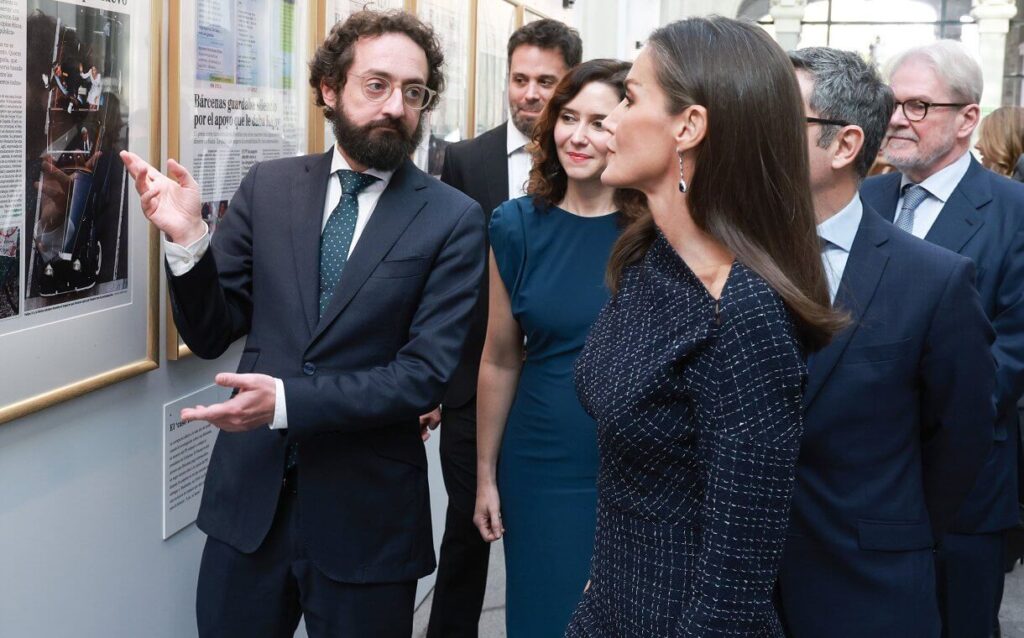 La Reina Letizia asiste a la celebracion del 35 aniversario de El Mundo 2 1024x638 - La Reina Letizia celebra el 35º aniversario de El Mundo en Madrid