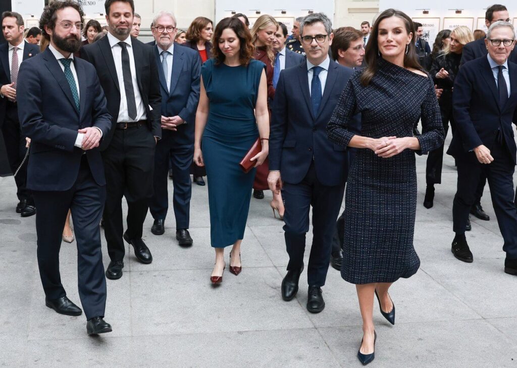 La Reina Letizia asiste a la celebracion del 35 aniversario de El Mundo 4 1024x730 - La Reina Letizia celebra el 35º aniversario de El Mundo en Madrid