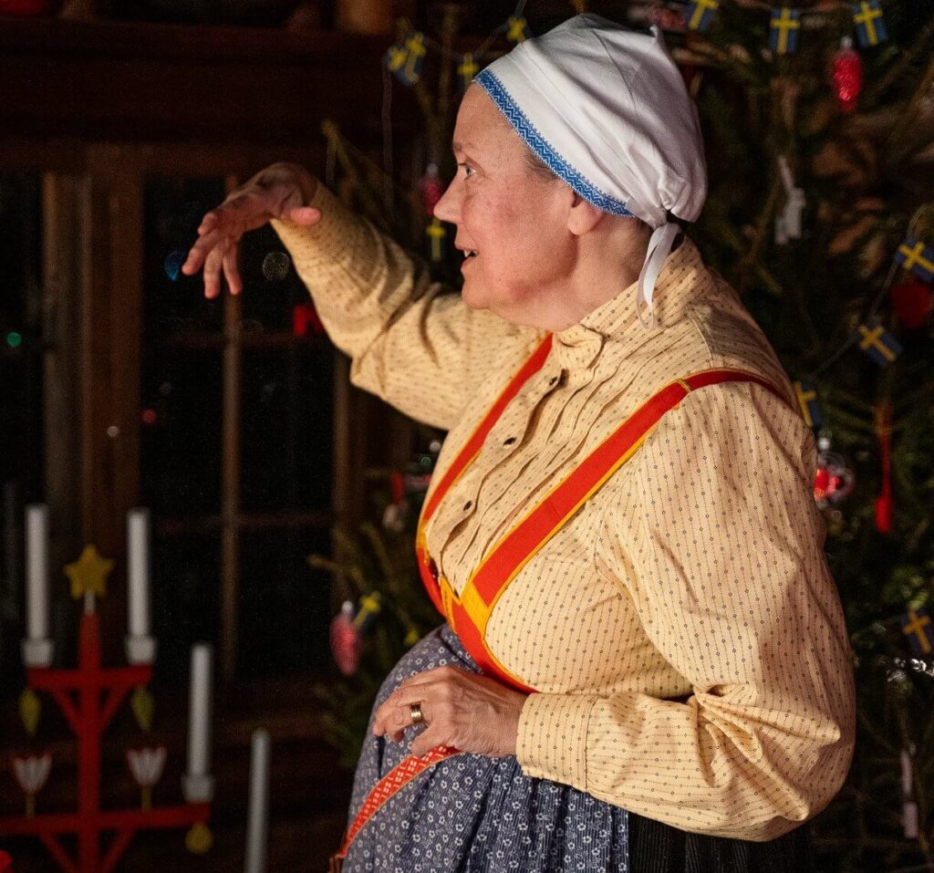 La familia de la princesa heredera de Suecia envia un saludo navideno desde Skansen 6 1024x957 - La familia de la Princesa Heredera de Suecia envía un entrañable saludo navideño desde Skansen