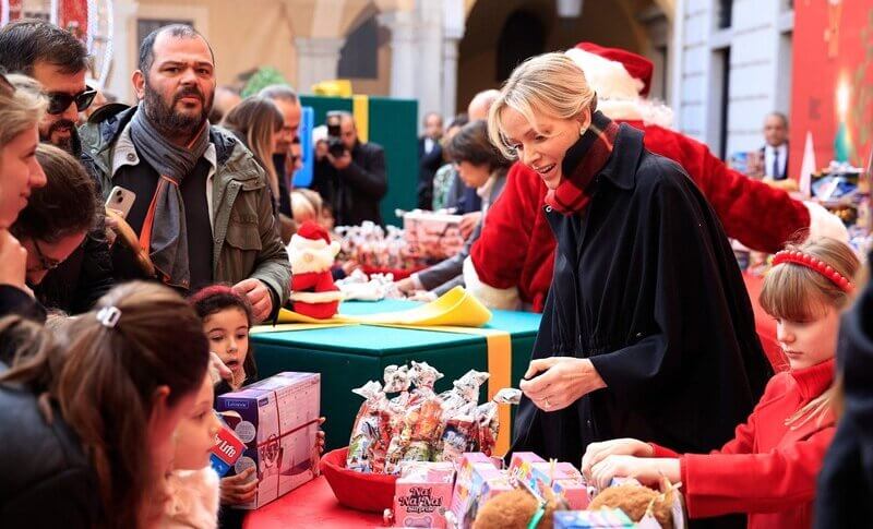 La familia principesca de Monaco acoge la fiesta de Navidad infantil de 2024 5 - La Fiesta de Navidad Infantil 2024: Tradición y Magia en el Palacio de Mónaco