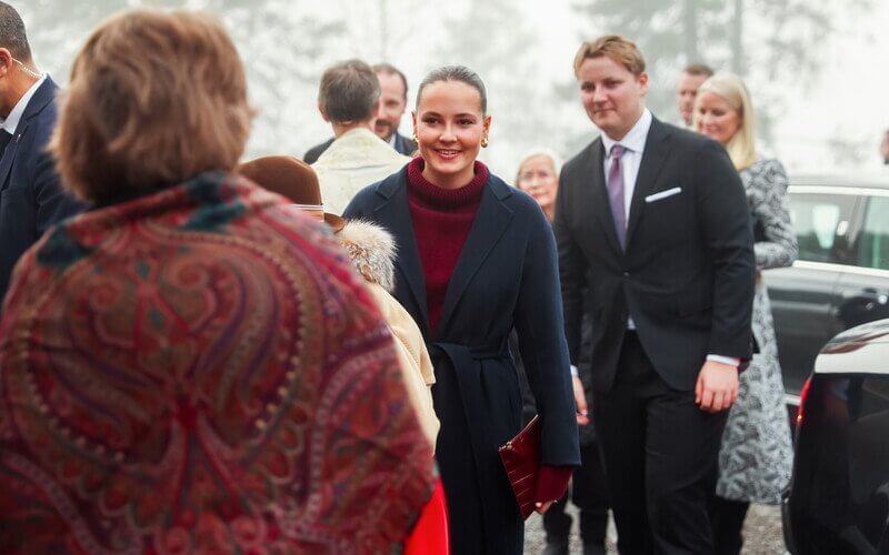 La familia real de Noruega asiste a la misa de Navidad de 2024 en la capilla de Holmenkollen 2 - La familia real de Noruega asiste a la misa de Navidad de 2024 en la capilla de Holmenkollen