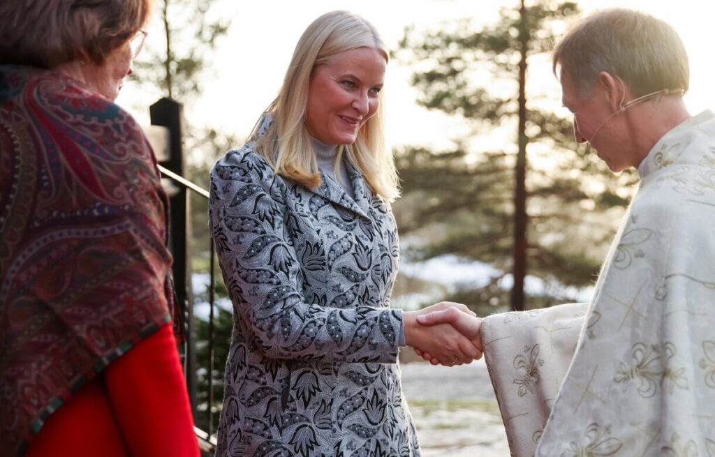 La familia real de Noruega asiste a la misa de Navidad de 2024 en la capilla de Holmenkollen 8 1024x655 - La familia real de Noruega asiste a la misa de Navidad de 2024 en la capilla de Holmenkollen