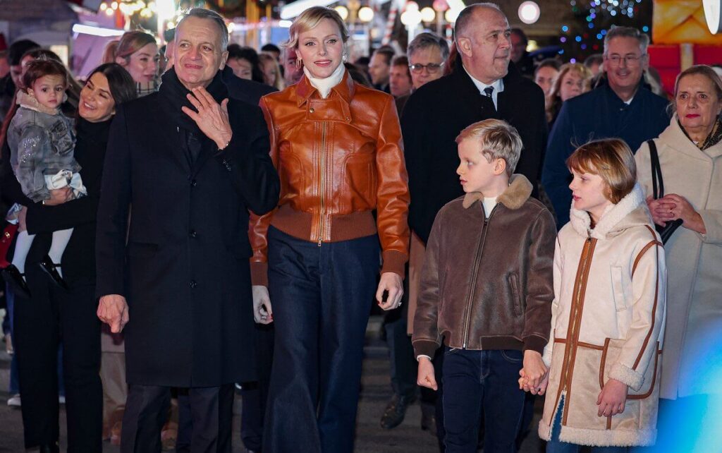 La princesa Charlene inaugura el pueblo navideno 2024 en Monaco 2 1024x642 - La Princesa Charlene inaugura el Pueblo Navideño 2024 en Mónaco