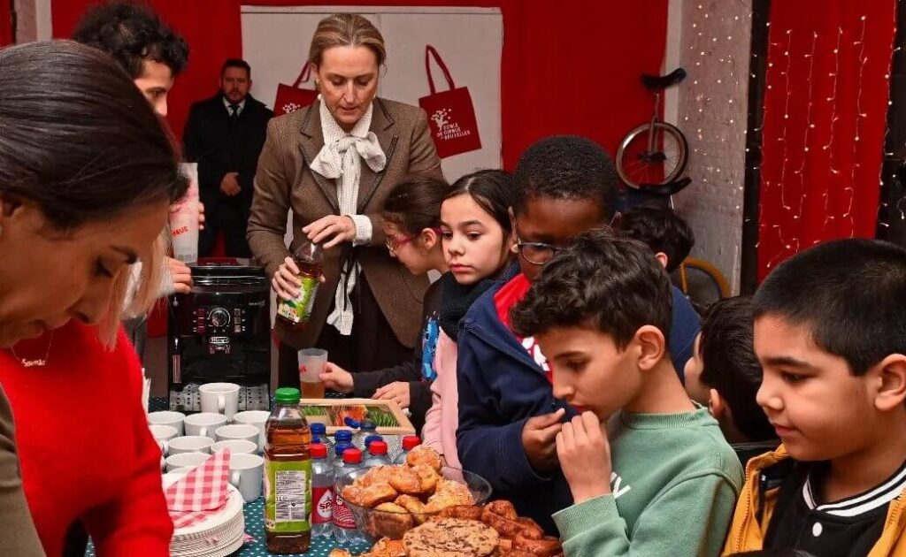 La princesa Claire de Belgica asiste a un evento de la Escuela de Circo de Bruselas 6 1024x630 - La Princesa Claire de Bélgica participa en un acto de la Escuela de Circo de Bruselas