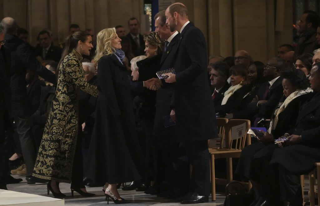 La realeza europea asiste a la ceremonia de reapertura de Notre Dame 2 - La realeza europea celebra la reapertura de Notre-Dame en París