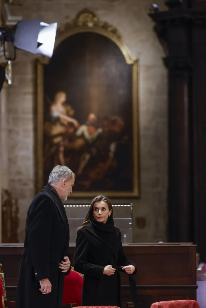 Los reyes de Espana en el funeral por las victimas de la DANA en Valencia 7 684x1024 - Los reyes de España en el funeral por las víctimas de la DANA en Valencia