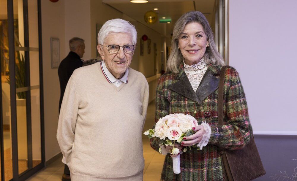 Visita navidena de la Princesa Carolina a la residencia de Cap Fleuri 03 - Visita navideña de la Princesa Carolina de Mónaco a la residencia de Cap Fleuri