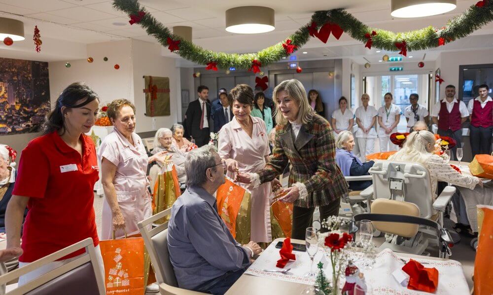 Visita navidena de la Princesa Carolina a la residencia de Cap Fleuri 10 - Visita navideña de la Princesa Carolina de Mónaco a la residencia de Cap Fleuri