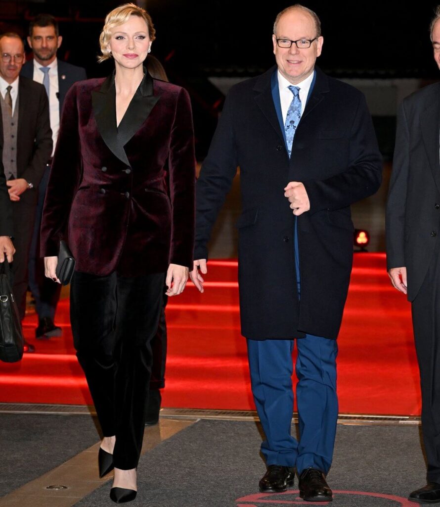 El principe Alberto y la princesa Charlene celebran el 25o aniversario del Grimaldi Forum 2 890x1024 - El Príncipe Alberto y la Princesa Charlene conmemoran el 25º aniversario del Grimaldi Forum de Mónaco