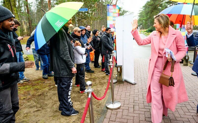 La Reina Maxima asiste a la reunion de trabajo del NCFG en Wekerom 3 - La Reina Máxima preside la reunión estratégica de la Coalición Nacional para la Salud Financiera en Wekerom