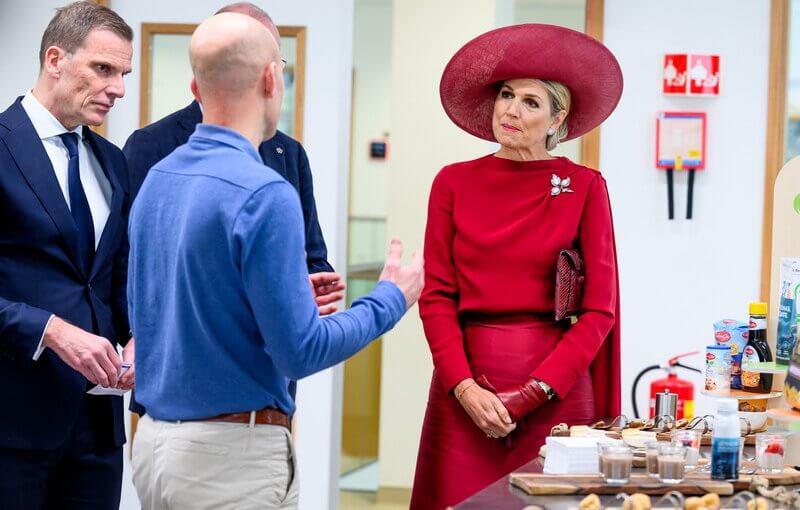 La Reina Maxima visita a Royal Cosun ganador del Premio Rey Guillermo I 7 - La Reina Máxima visita a Royal Cosun, ganador del Premio Rey Guillermo I