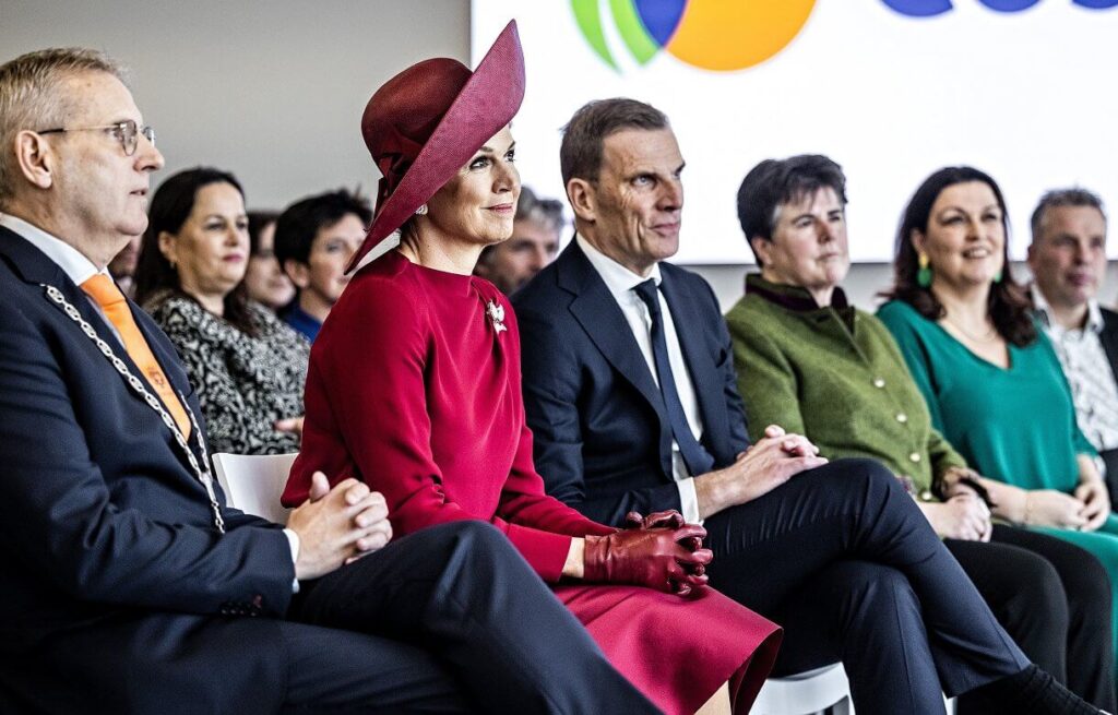 La Reina Maxima visita a Royal Cosun ganador del Premio Rey Guillermo I 9 1024x655 - La Reina Máxima visita a Royal Cosun, ganador del Premio Rey Guillermo I