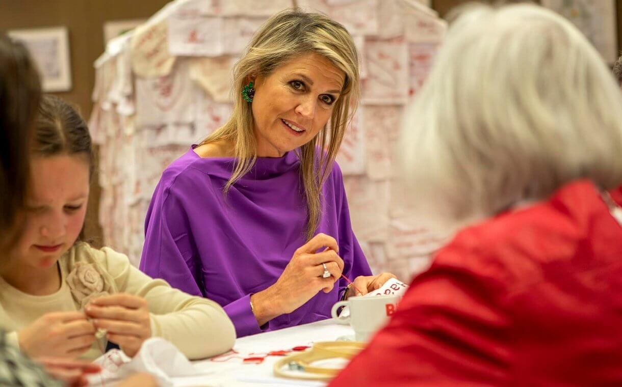 La Reina Máxima visita el proyecto de arte comunitario ‘Thuis in Den Haag’