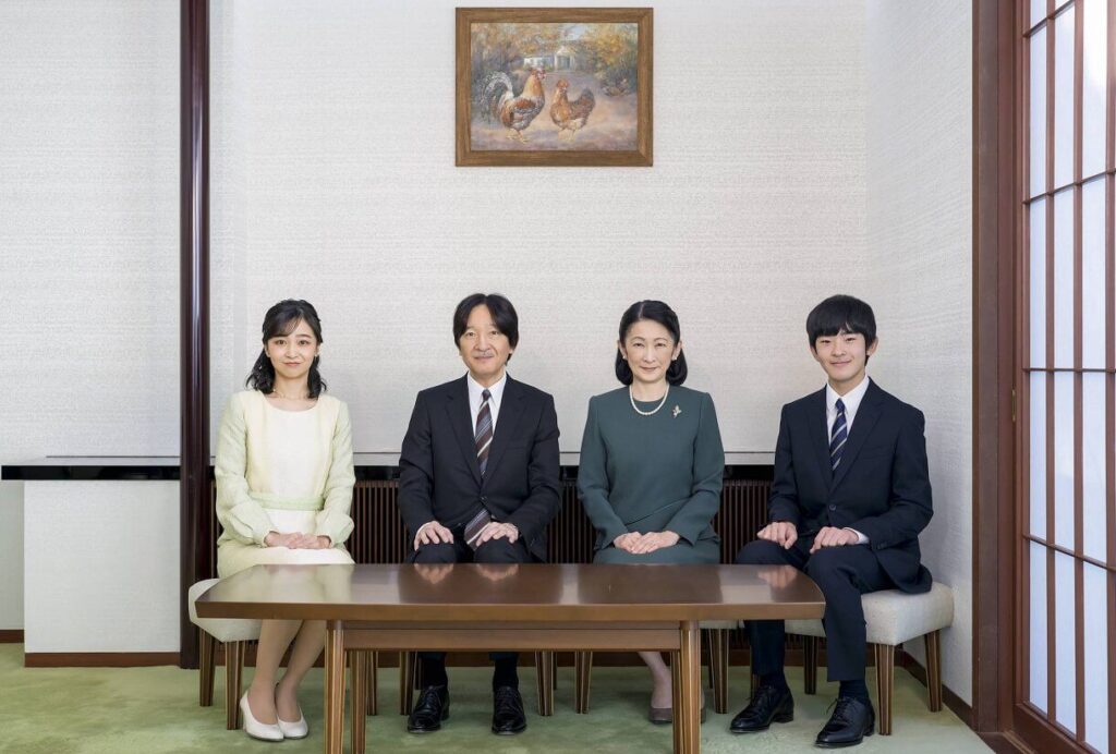 La familia imperial japonesa comparte fotos del Ano Nuevo 2025 3 1024x692 - La familia imperial japonesa comparte fotos del Año Nuevo 2025