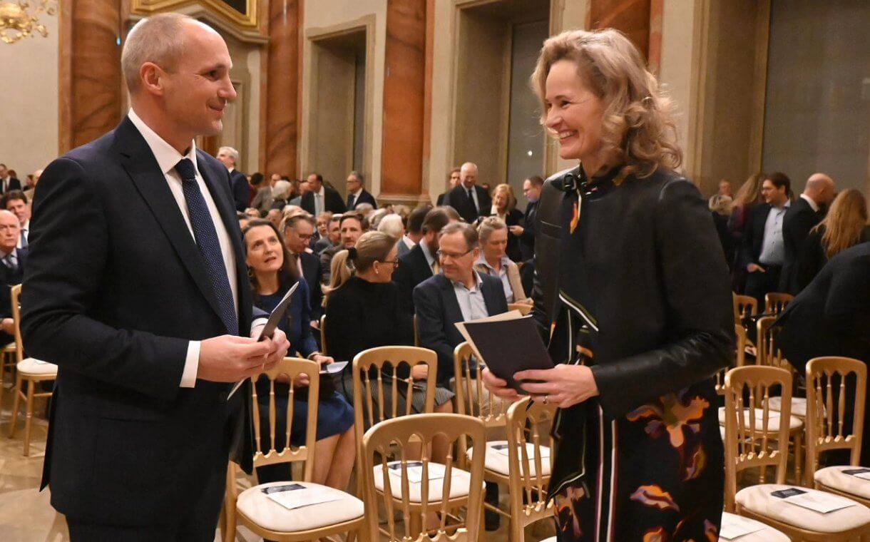 La familia principesca de Liechtenstein asiste a la inauguración de una prestigiosa exposición en Viena