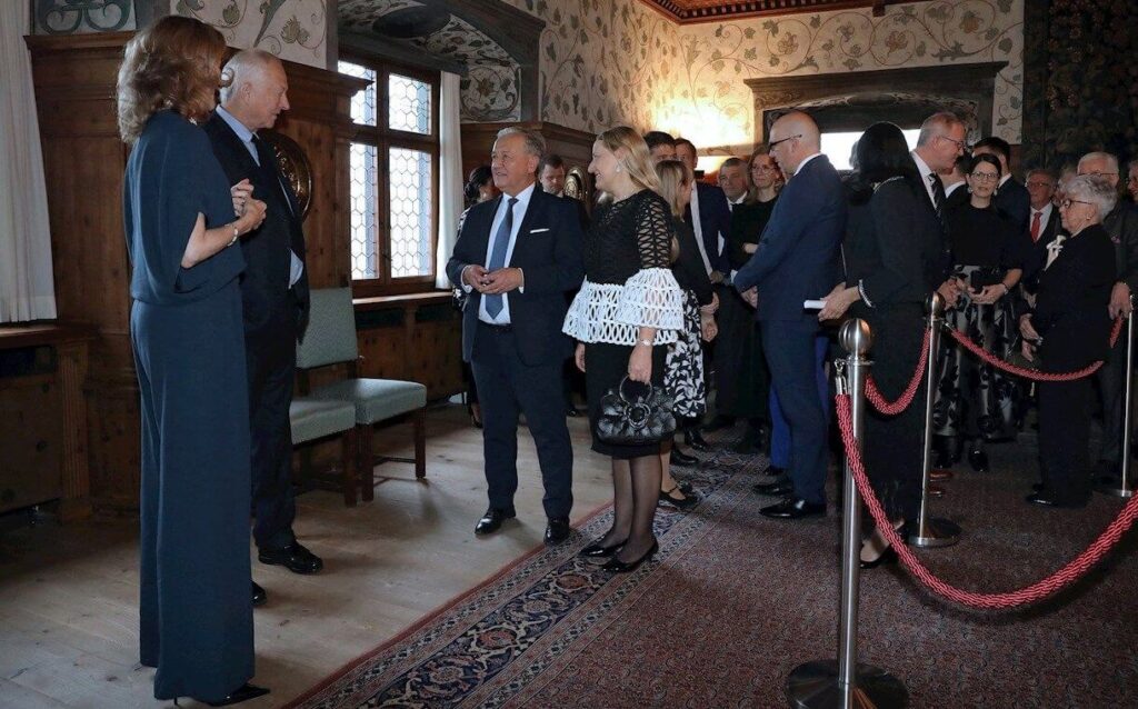 La familia principesca de Liechtenstein organiza la tradicional recepcion de Ano Nuevo 3 1024x638 - La Familia Principesca de Liechtenstein Celebra la Tradicional Recepción de Año Nuevo