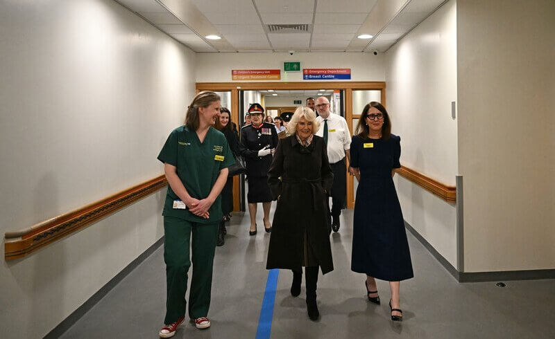 La reina Camila visita el Great Western Hospital de Swindon 4 - La reina Camila inaugura el nuevo Departamento de Urgencias del Great Western Hospital de Swindon