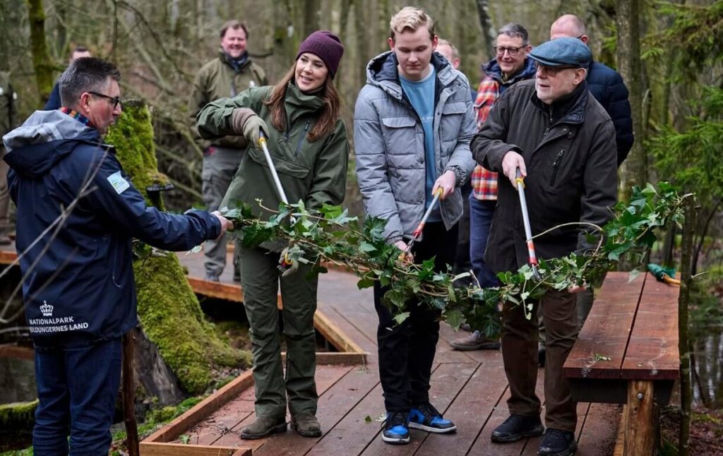 La reina Maria de Dinamarca visita el bosque de Lerbjerg con el Fondo Natural Danes4 1024x646 - La reina María de Dinamarca visita el bosque de Lerbjerg junto al Fondo Natural Danés