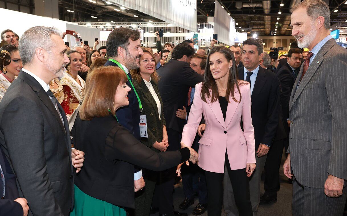 Los Reyes de España inauguran la 45ª edición de FITUR