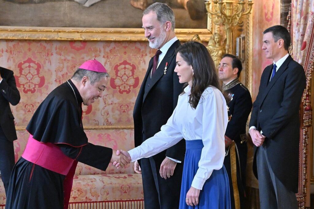 Los Reyes de Espana ofrecen una recepcion de Ano Nuevo al Cuerpo Diplomatico 2 1024x680 - Los Reyes de España ofrecen una recepción de Año Nuevo al Cuerpo Diplomático