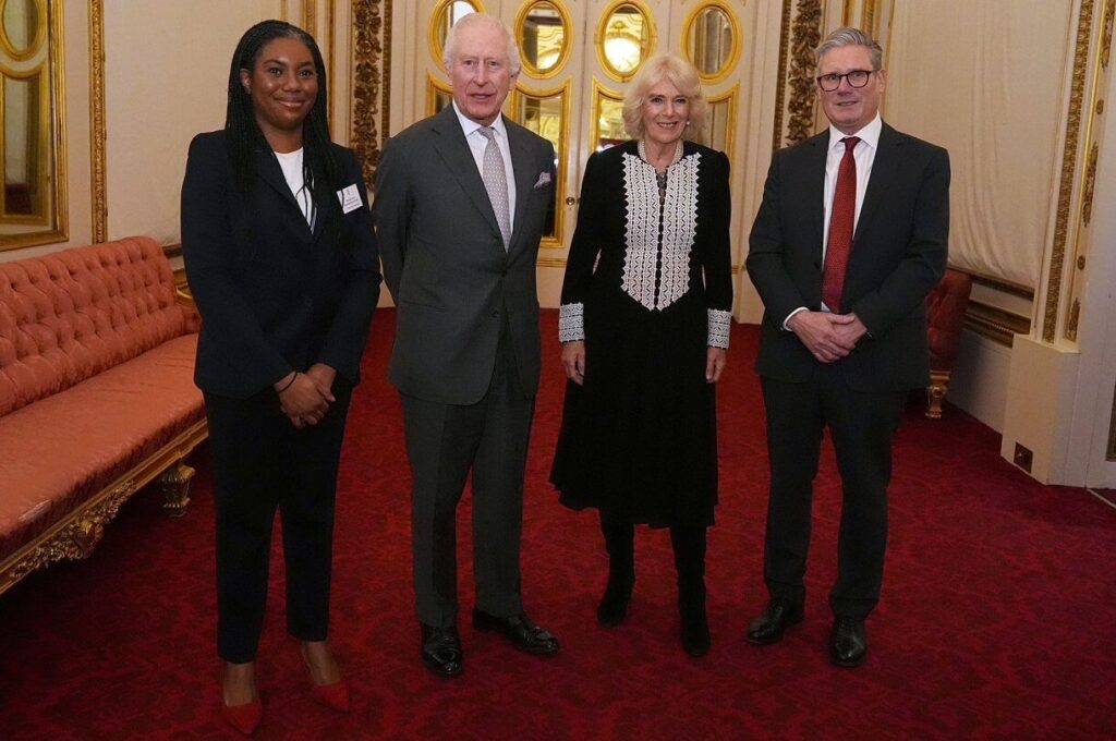 Los reyes de Gran Bretana reciben a los nuevos miembros electos del Parlamento 6 1024x680 - La Familia Real Británica recibe a los nuevos miembros del Parlamento en una solemne recepción en Buckingham