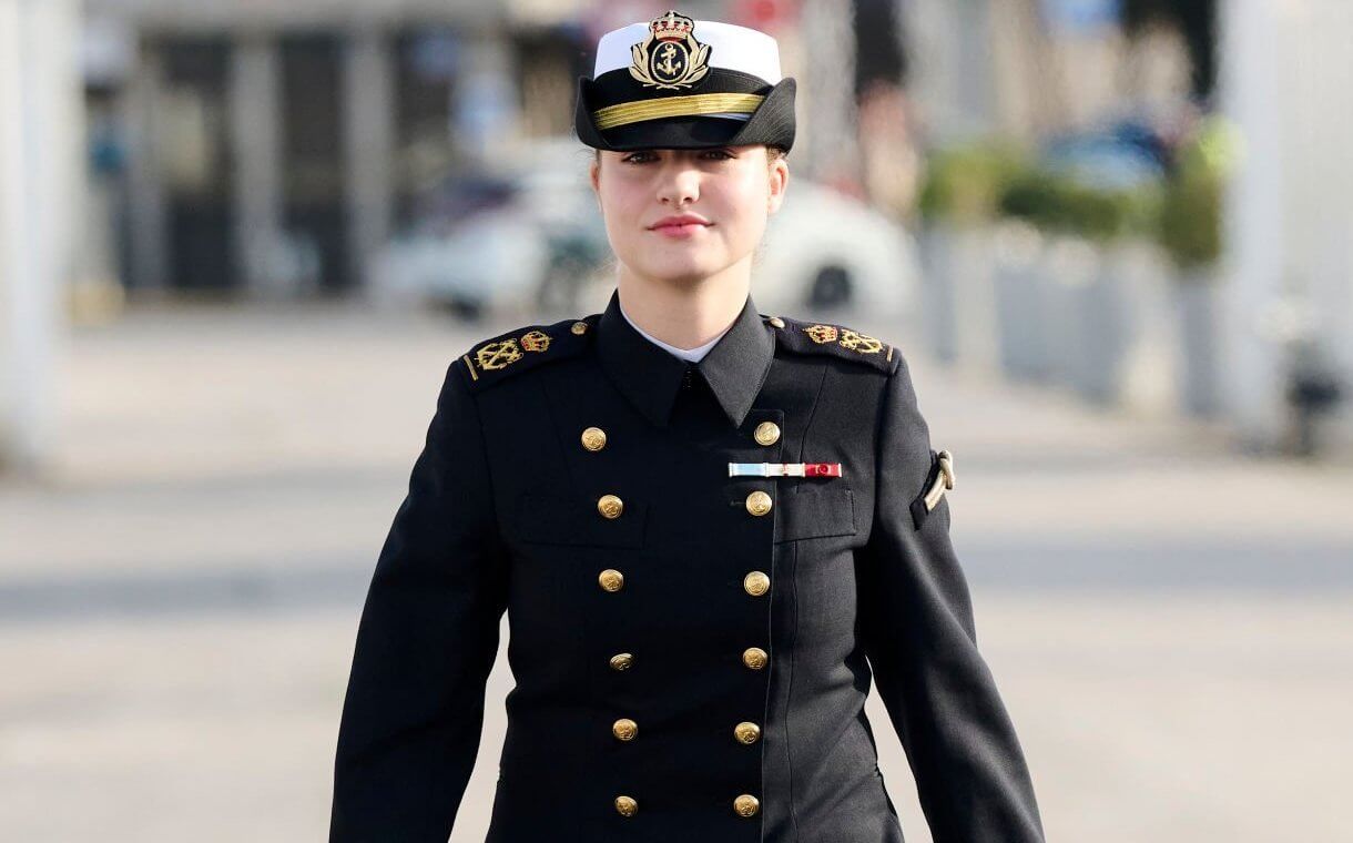 La Princesa Leonor embarca en el Buque Escuela Naval Elcano