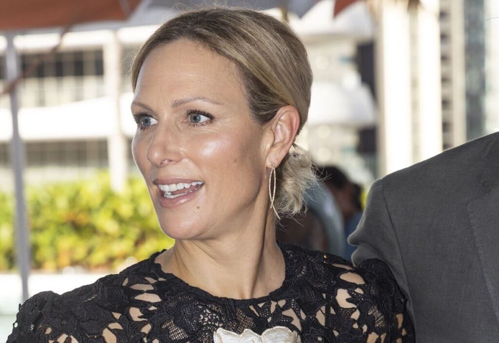 Zara Tindall asiste al evento Magic Millions en Queensland 2 1024x705 - Zara Tindall y su presencia en el evento Magic Millions 2025: un destacado papel en el mundo de las carreras de caballos