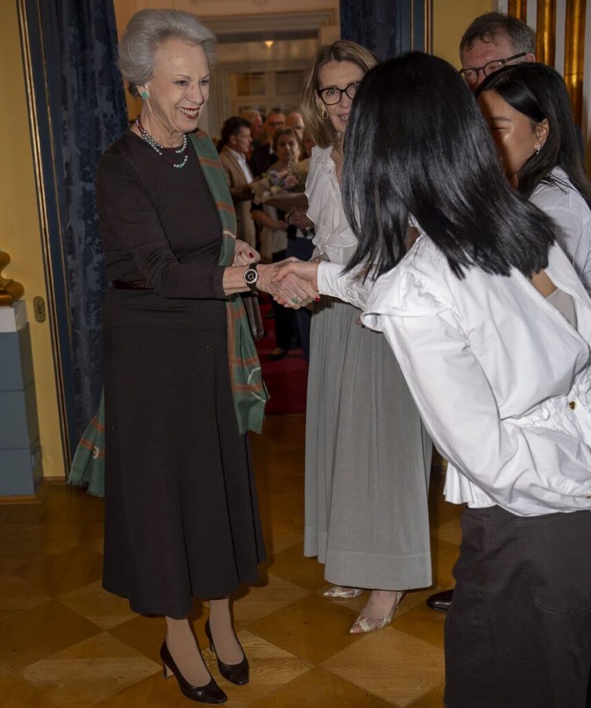 El rey Federico y la reina Maria asisten a la recepcion de despedida de Lene Balleby 06 856x1024 - La Familia Real danesa rinde homenaje a Lene Balleby en su emotiva despedida