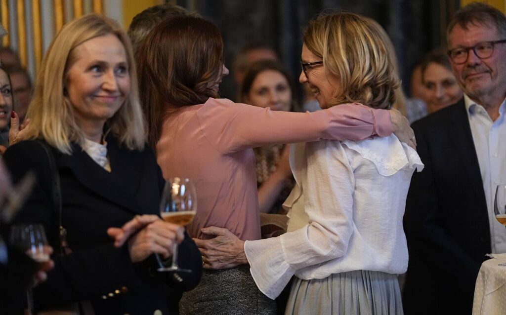 El rey Federico y la reina Maria asisten a la recepcion de despedida de Lene Balleby 08 1024x638 - La Familia Real danesa rinde homenaje a Lene Balleby en su emotiva despedida