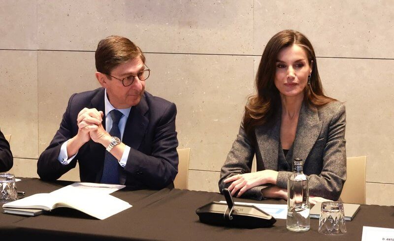 La Reina Letizia preside el Patronato 2025 de la Fundacion FAD 6 - La Reina Letizia y su compromiso con los jóvenes: preside el Patronato 2025 de la Fundación FAD