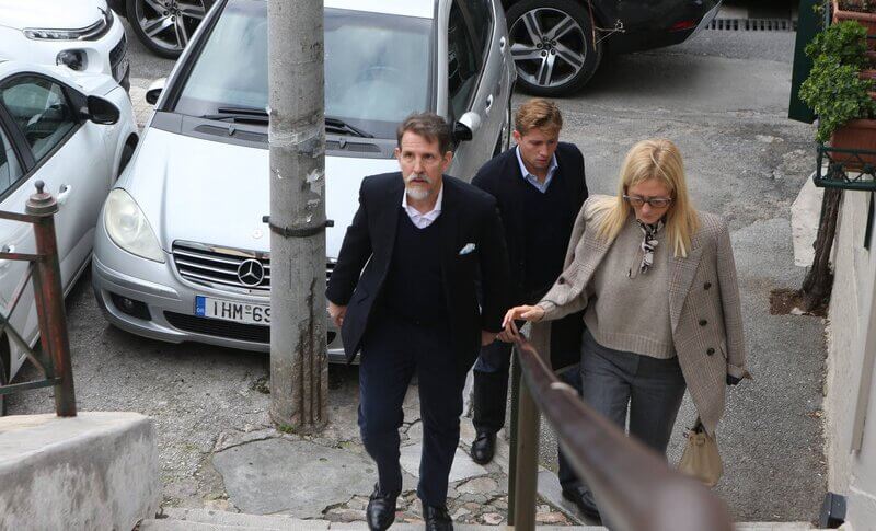 La familia real griega asiste al ensayo de la boda del principe Nikolaos 3 - La familia real griega se prepara para la gran boda de Nikolaos